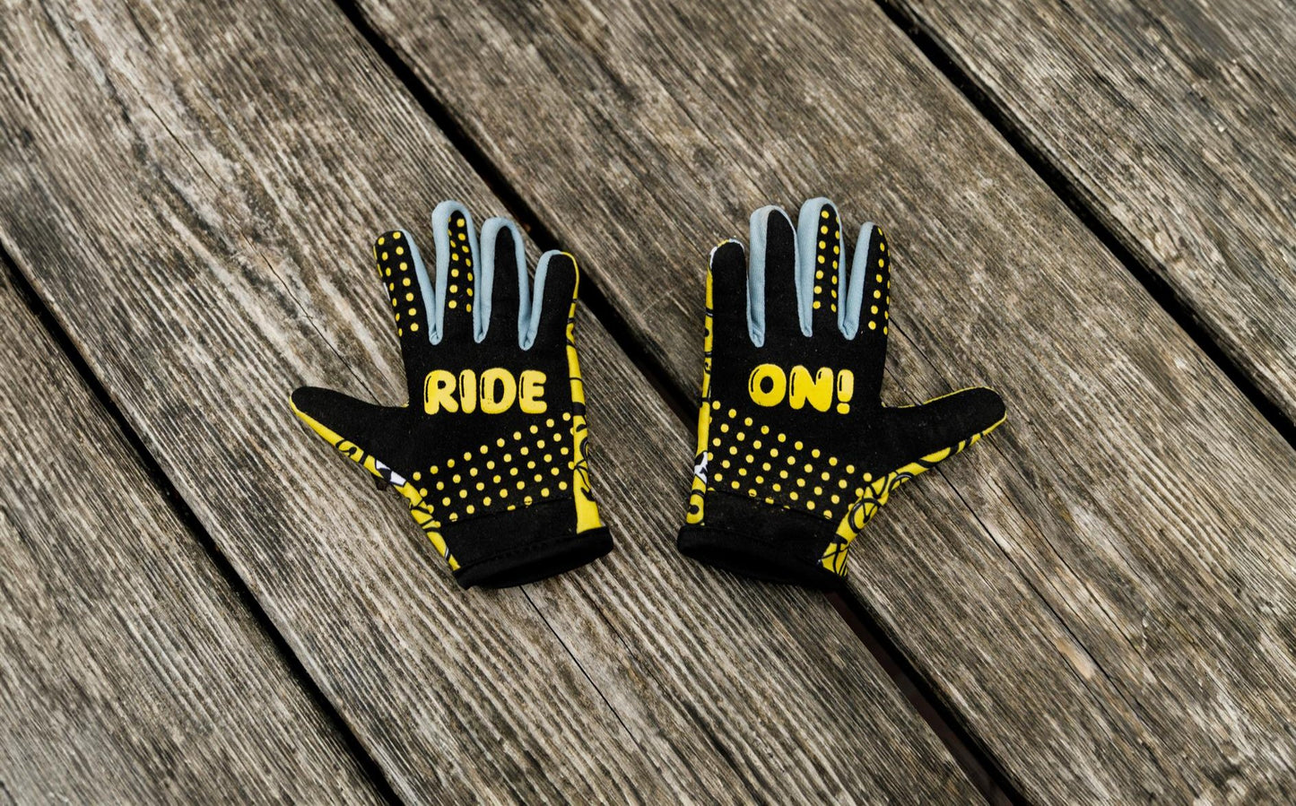Ride On Grab Gloves